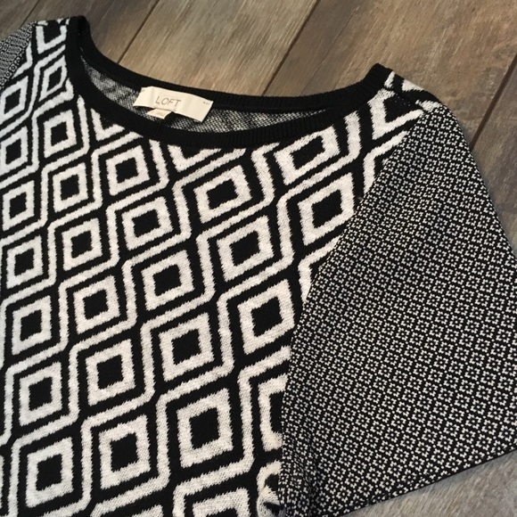 ⬇️ HP 🎉 LOFT short sleeve black & white sweater S - Picture 3 of 4